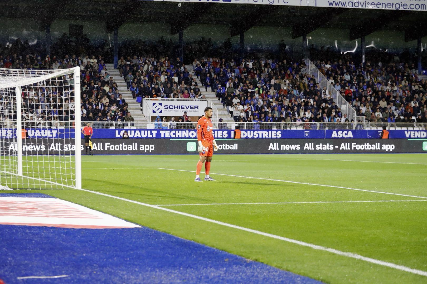 月中国U, 亮眼, 迷朋友持续 月中国U, 亮眼, 迷朋友持续