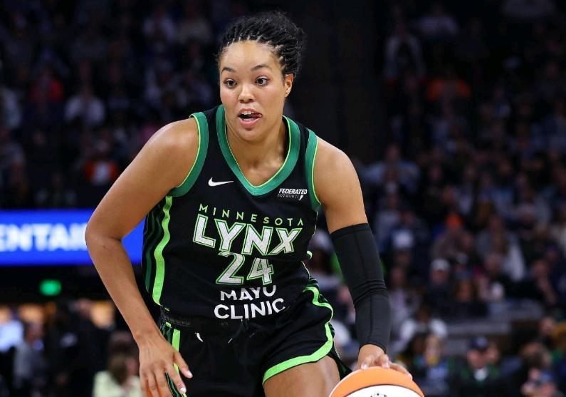 记三分, 人得分上双, 一审