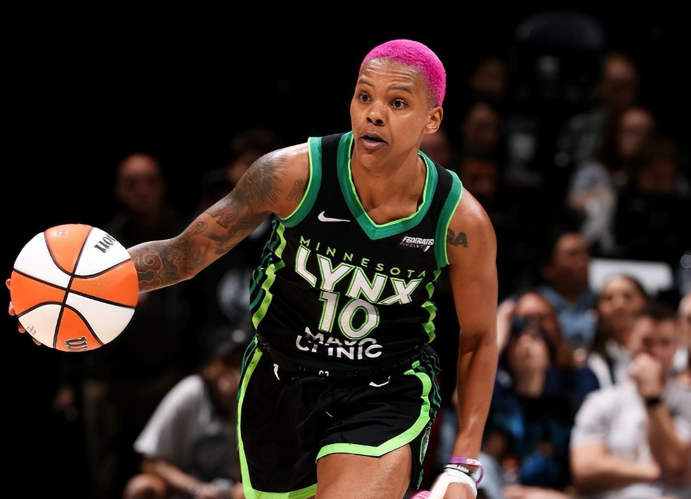 中数超越坎, 篮板